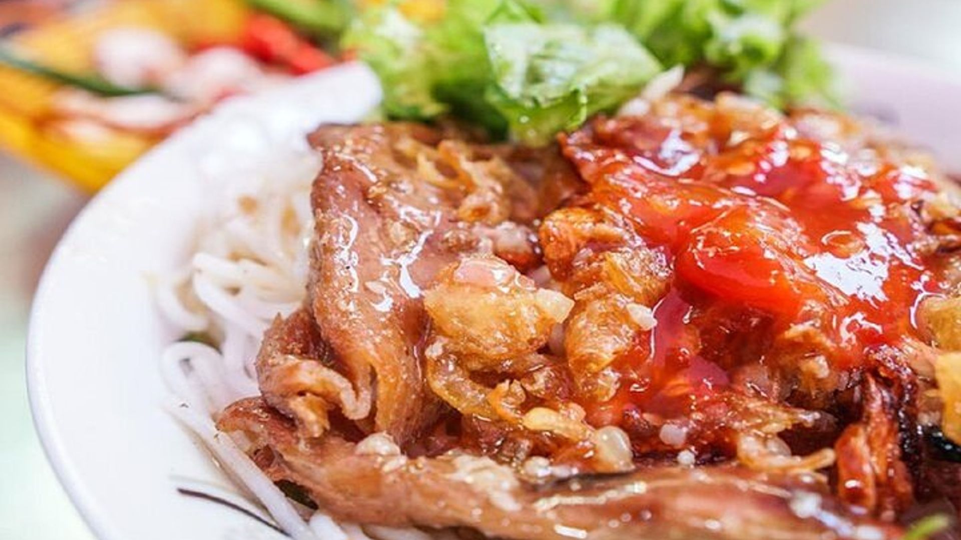 Tour de comida callejera de Da Nang en moto