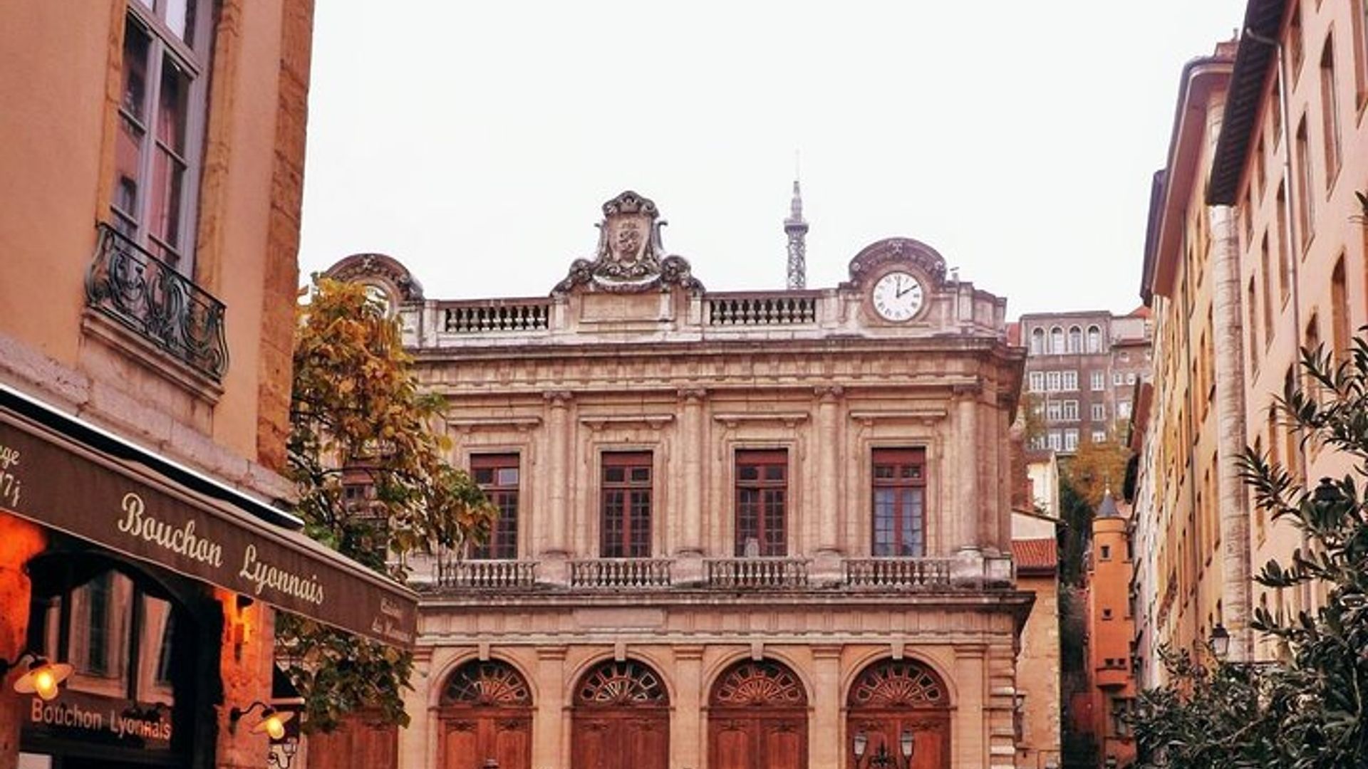 Lyon Highlights & Secrets Walking Guided Tour (kleine Gruppe) inklusive Standseilbahn