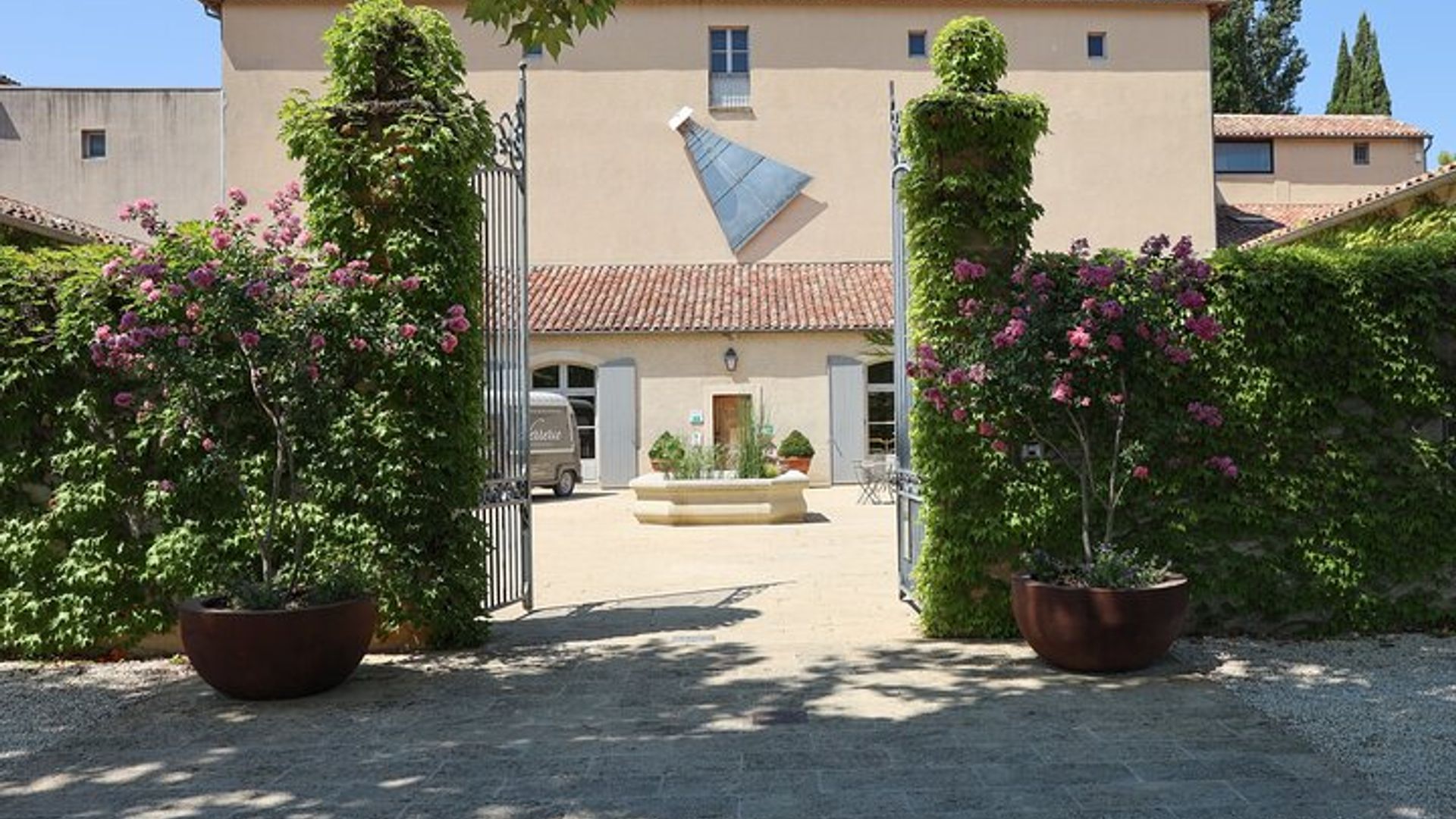 Los vinos del Luberon, el Château de Lourmarin y el aceite de oliva Bastide du Laval