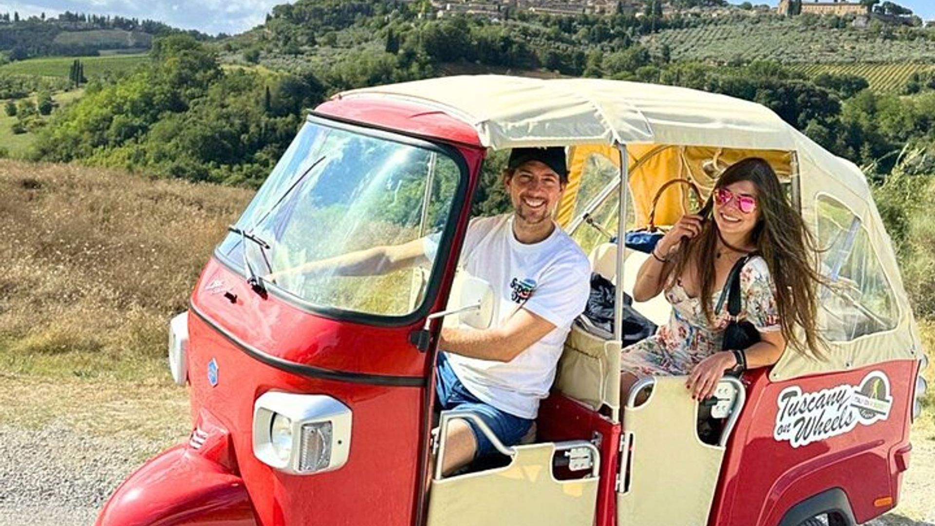 "Tuscany Private Tuk-Tuk Tour, including Wine Tasting & Lunch