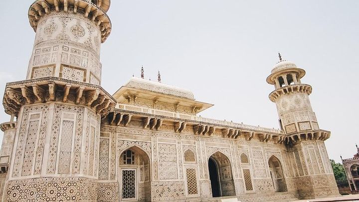 Agra Taj Mahal Private Day Tour From Delhi by Superfast Train