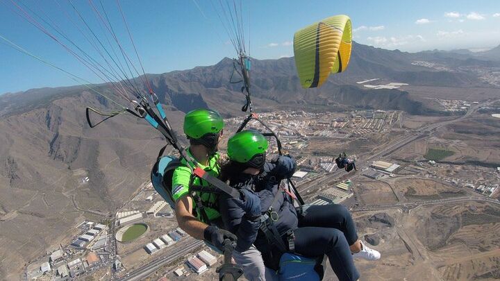 Tenerife Paragliding: Costa Adeje Tandem Paragliding Experience