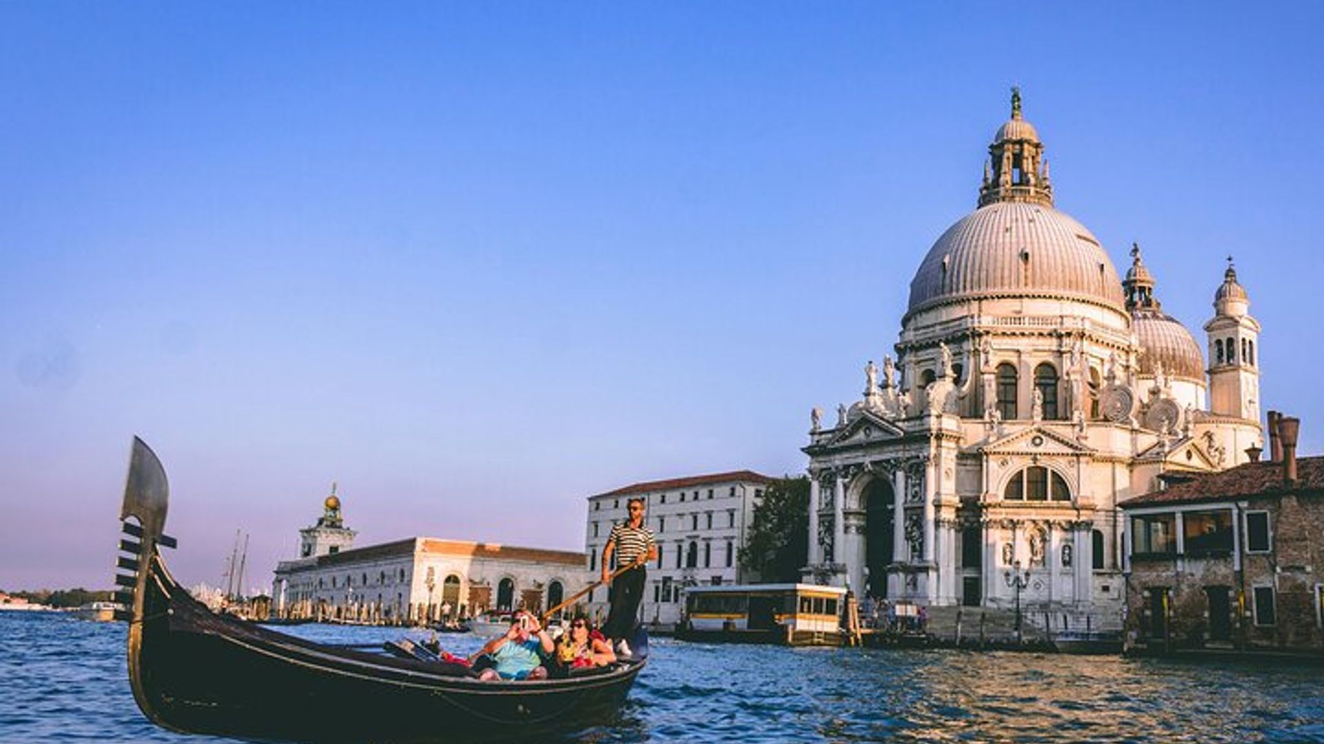 Semi-Private Venice Gondola Tour on the Grand Canal