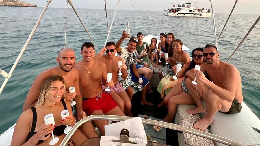 Caves Boat Tour with Aperitif & Swim from Santa Maria di Leuca