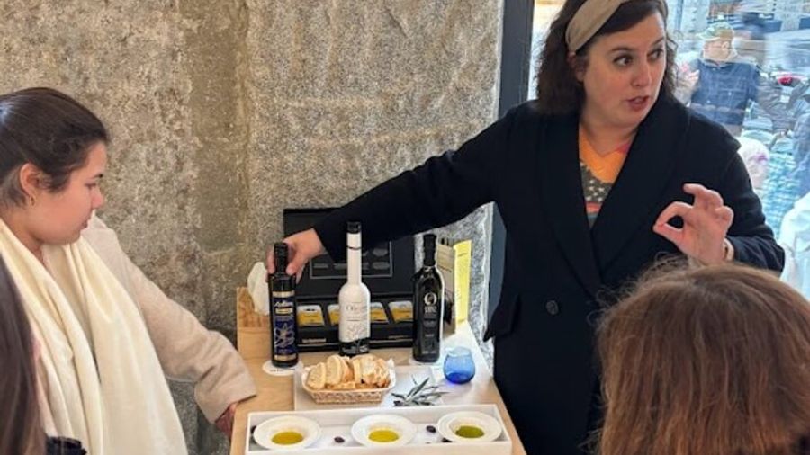 Madrid Neighborhood Market and Tapas Experience