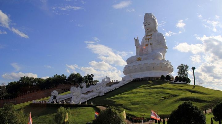 Chiang Rai Temples Tour: White Temple, Blue Temple & Black Temple
