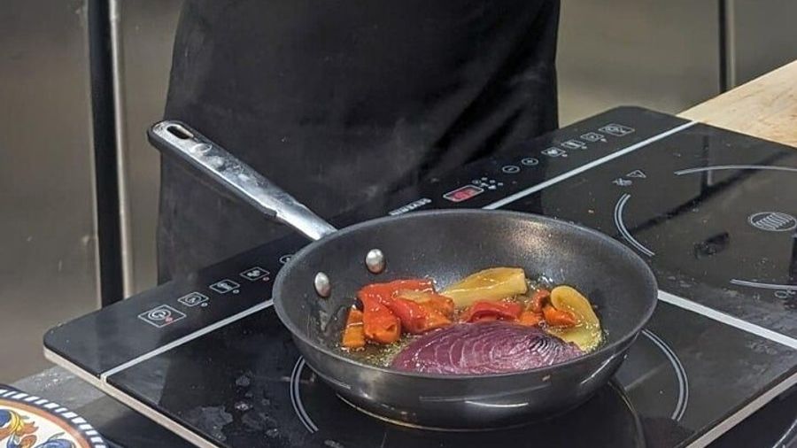 Visit of the Ortigia market and cooking class of typical dishes