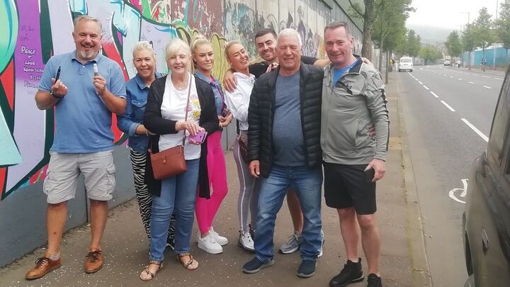 Belfast's Political Mural Private Taxi Tour