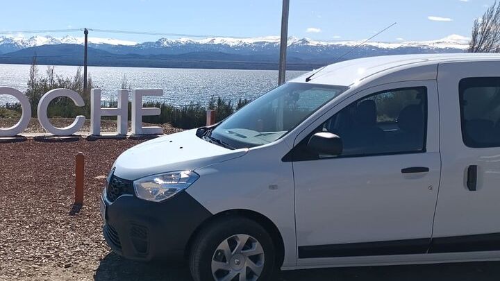 Private Transfer from the Airport to Bariloche Center