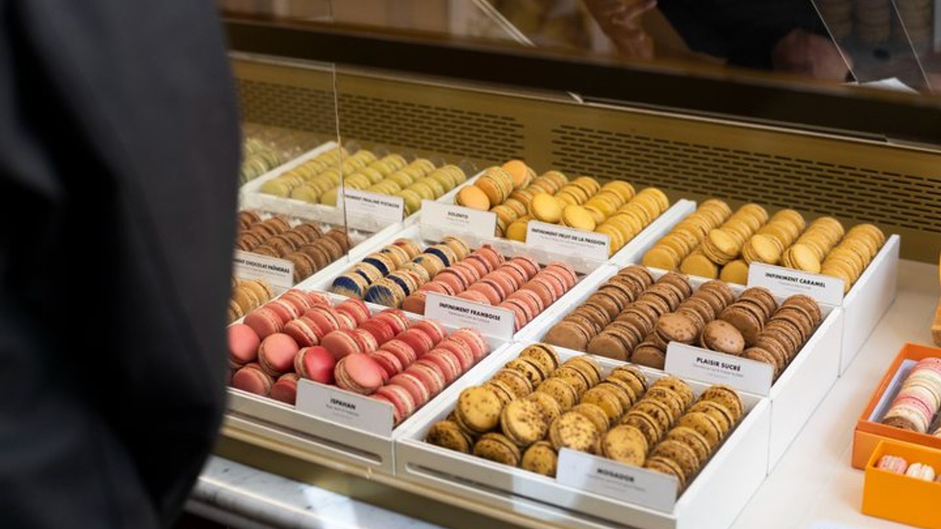 Tour de degustación de comida para grupos pequeños en París Montmartre o Notre Dame