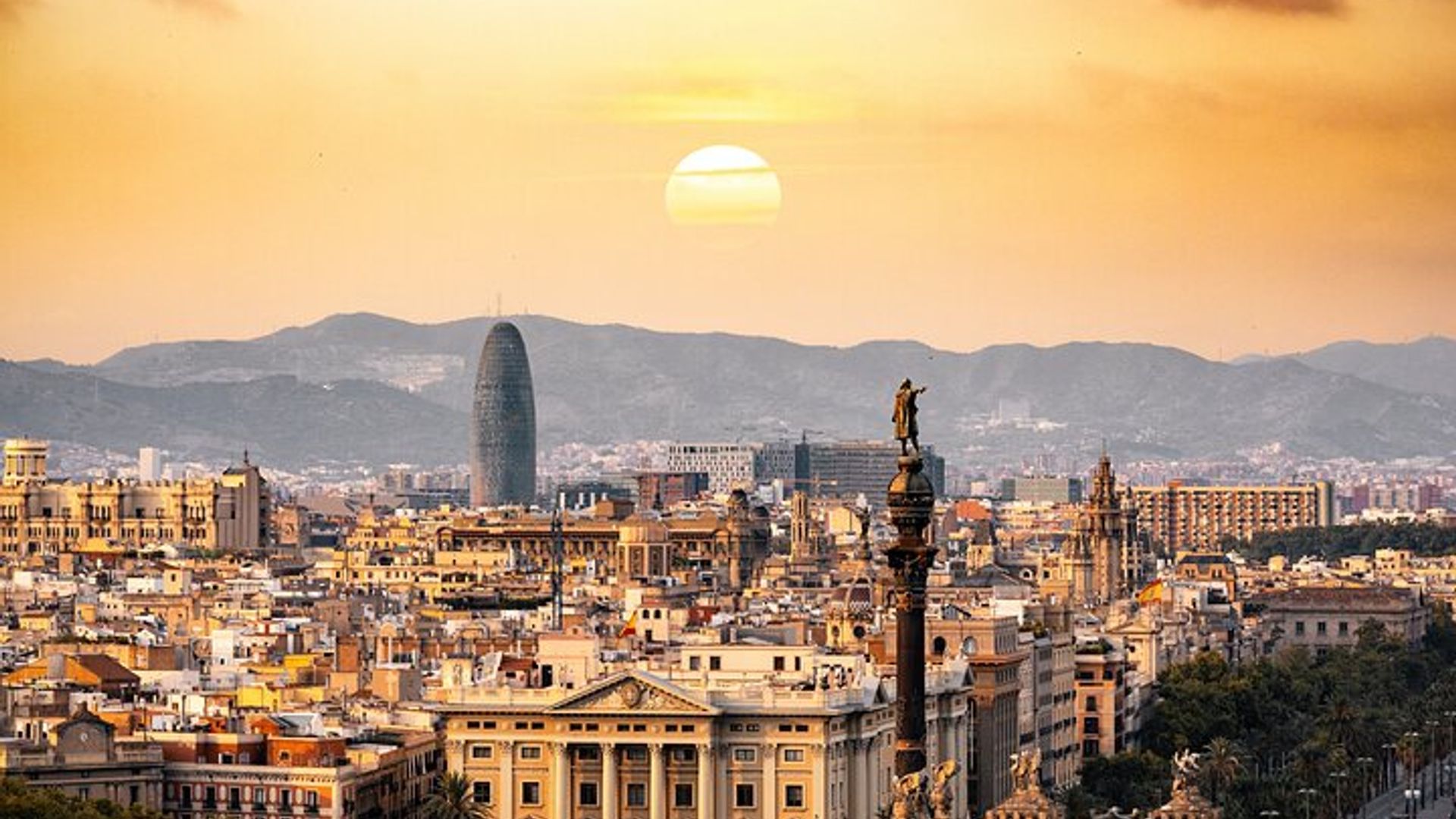 Barcelona Discoveries Private Tour