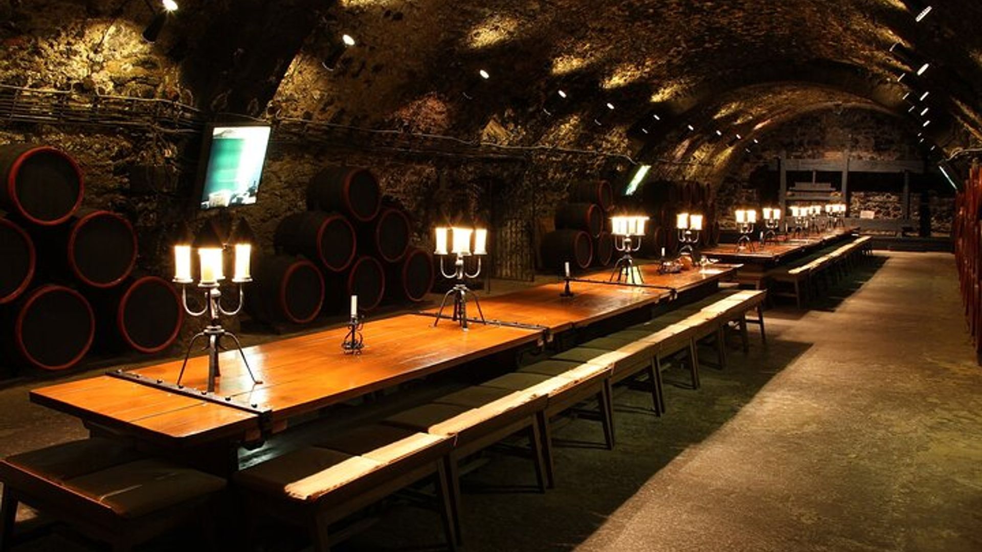 Tour de whisky y destilería en Eslovaquia Oriental para grupos pequeños