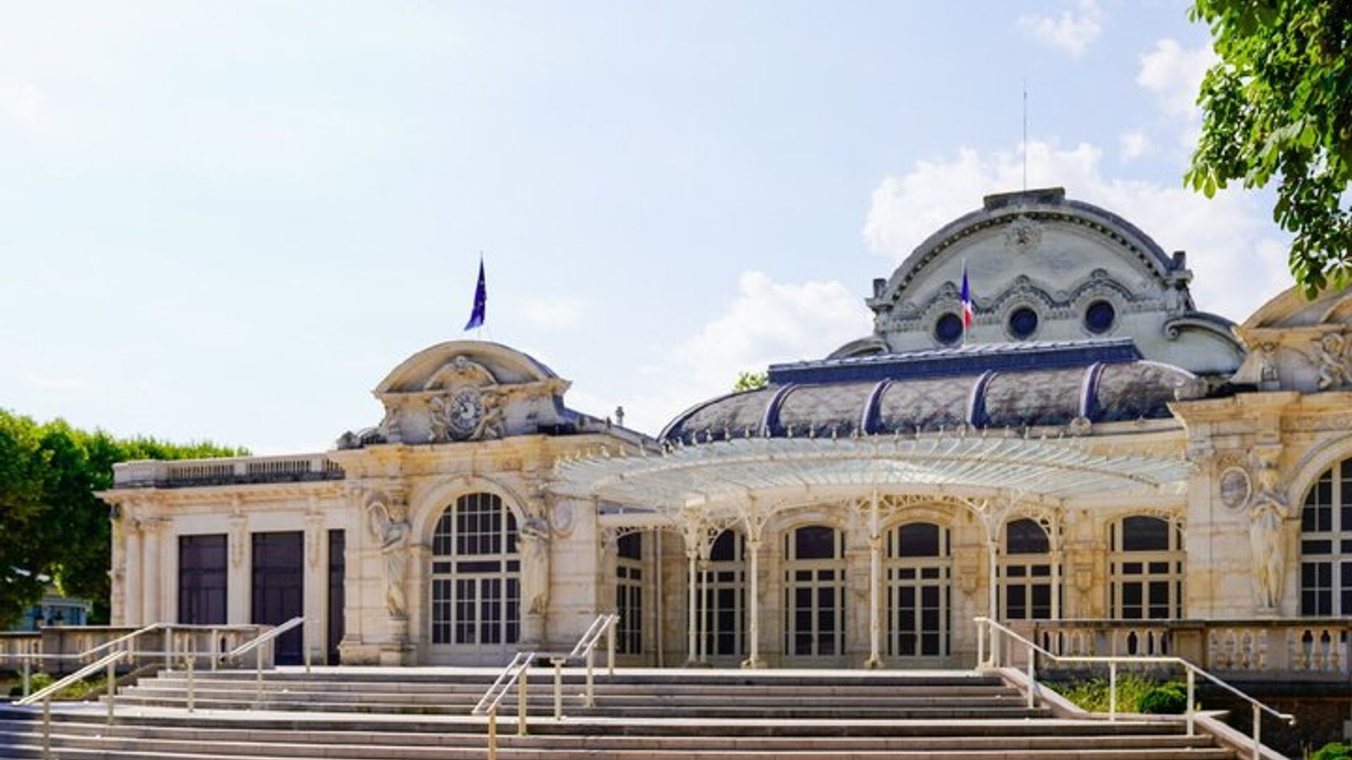 Vichy: 1h35 audio guided walking tour and 27 audio commentaries