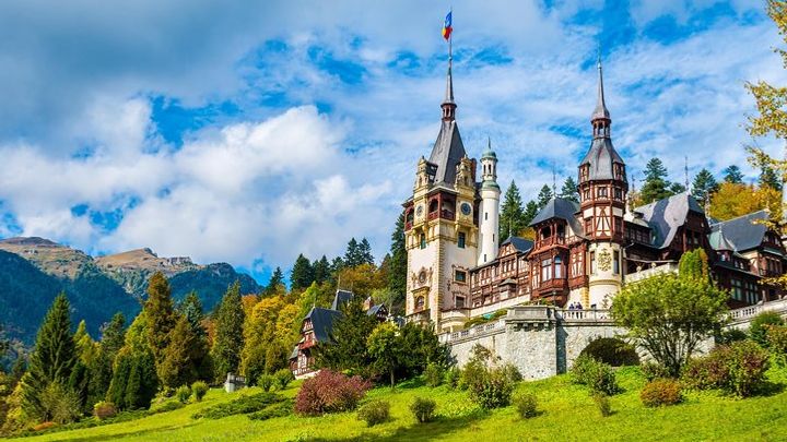 From Bucharest, Transylvania Castle Full-Day Tour