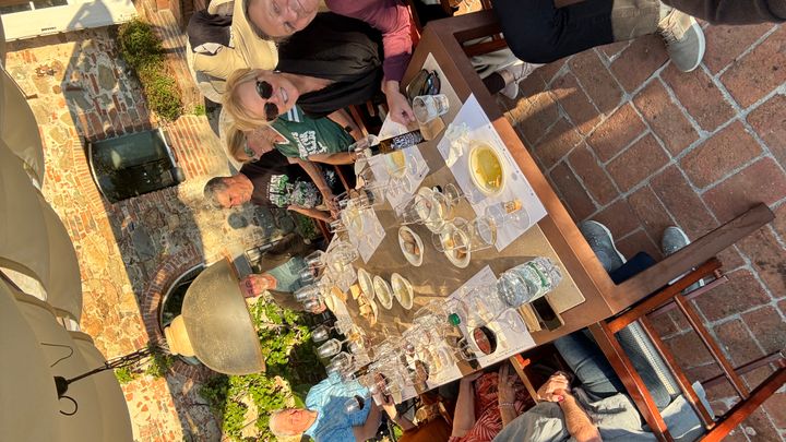 Private wine tasting at your villa in Lucca with expert sommelier - 5 wines and selection of local food