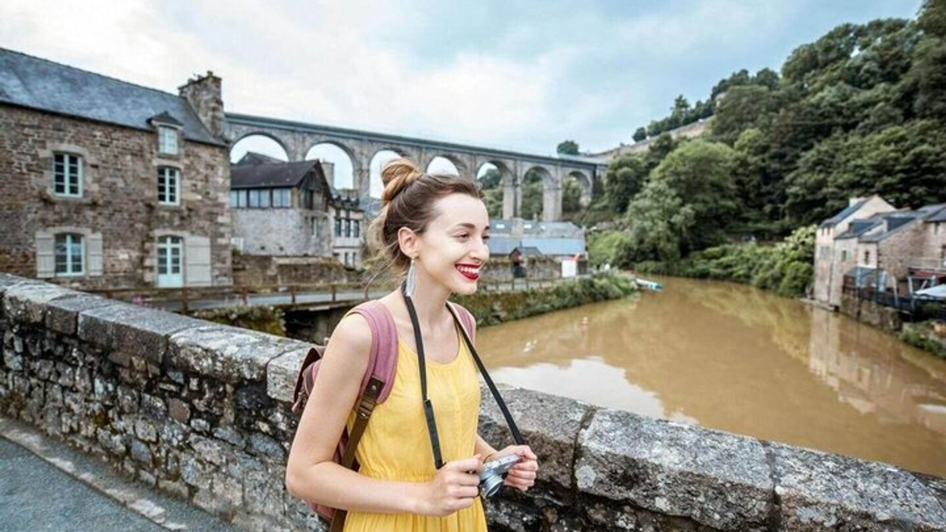 Hello Dinan: Private 2-Hour Intro City Walk with Local Guide