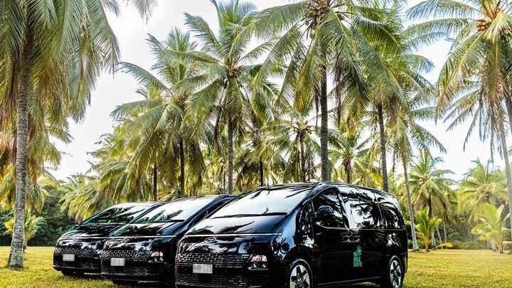 One-Way Private Airport Transfer between Cairns & Port Douglas