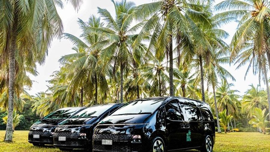 One-Way Private Airport Transfer between Cairns & Port Douglas