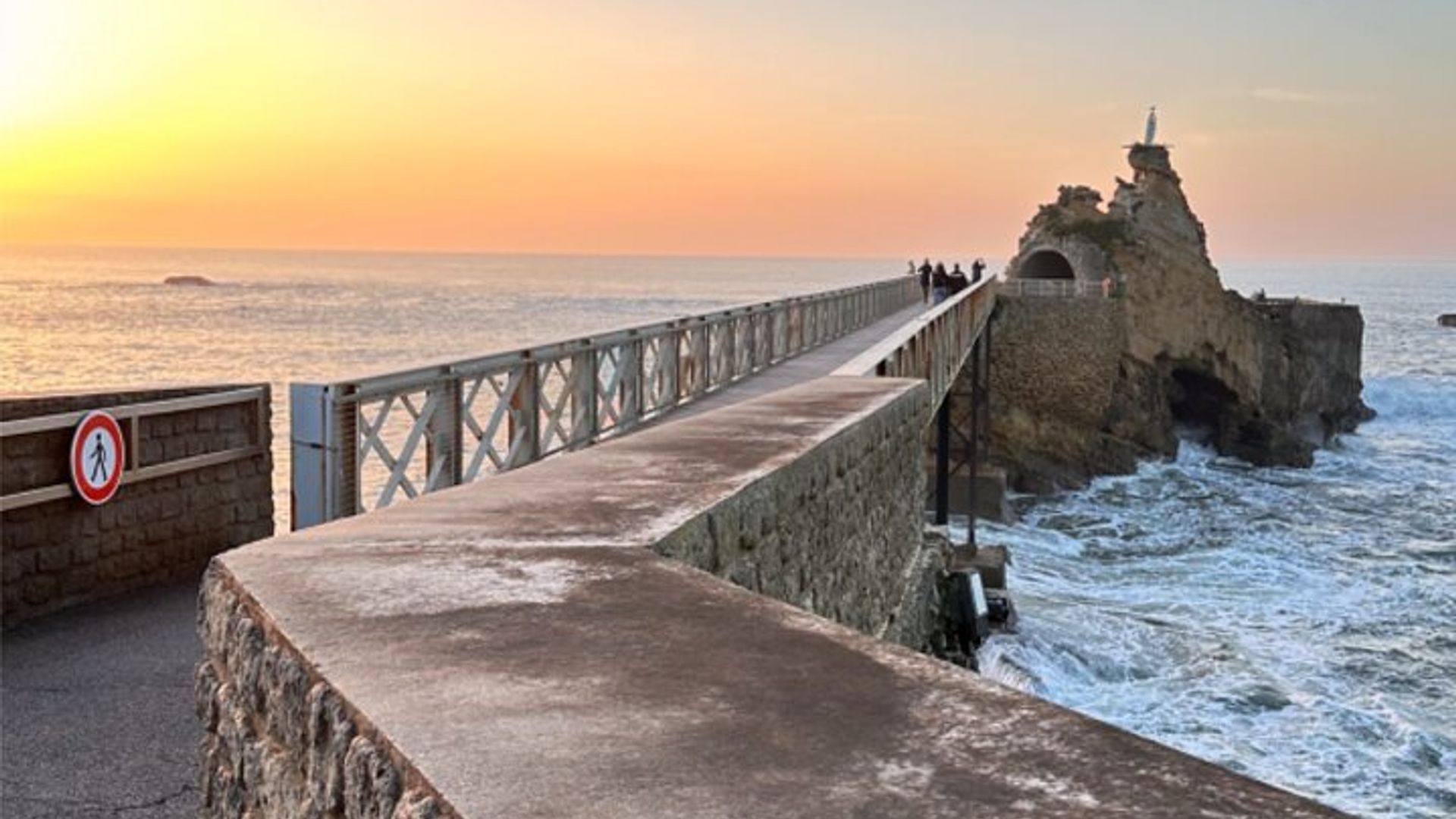 Búsqueda del tesoro y visita autoguiada de lugares de interés de Biarritz