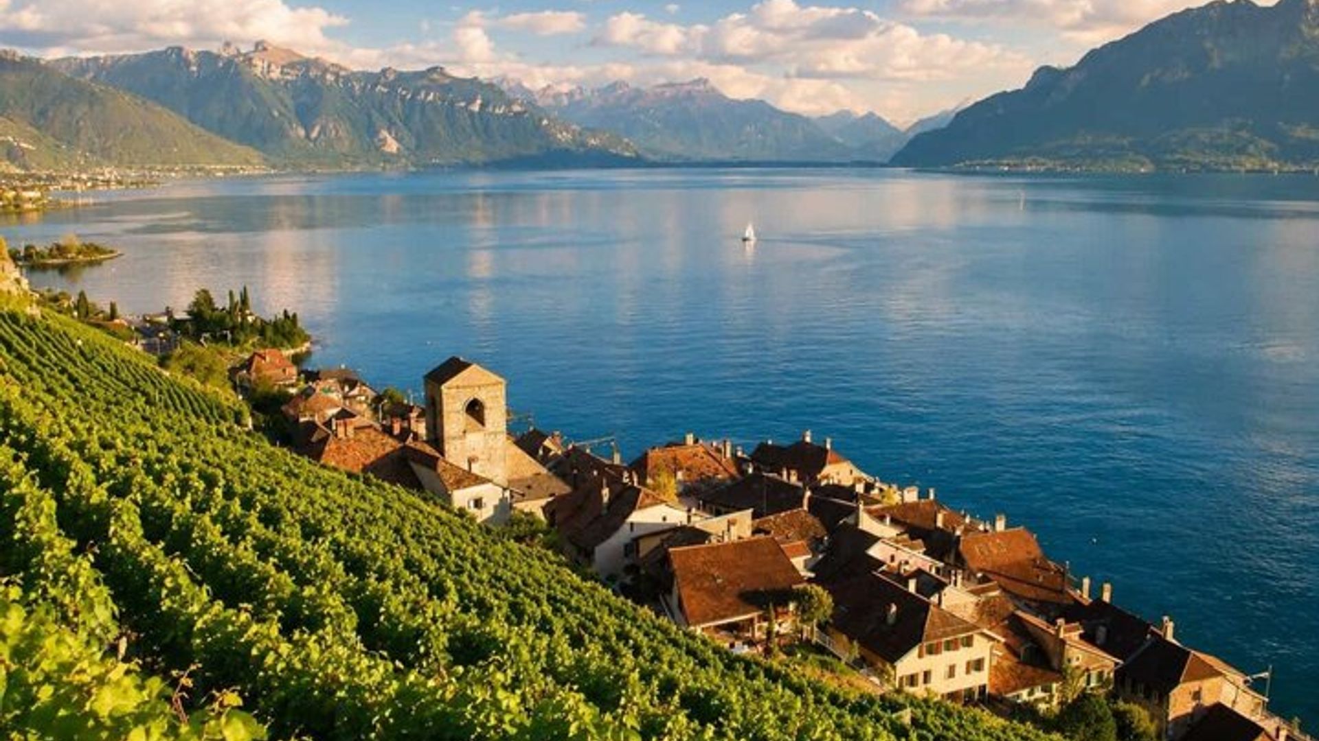Lake Geneva Self-Guided Driving Audio Tour from Lausanne/Montreux