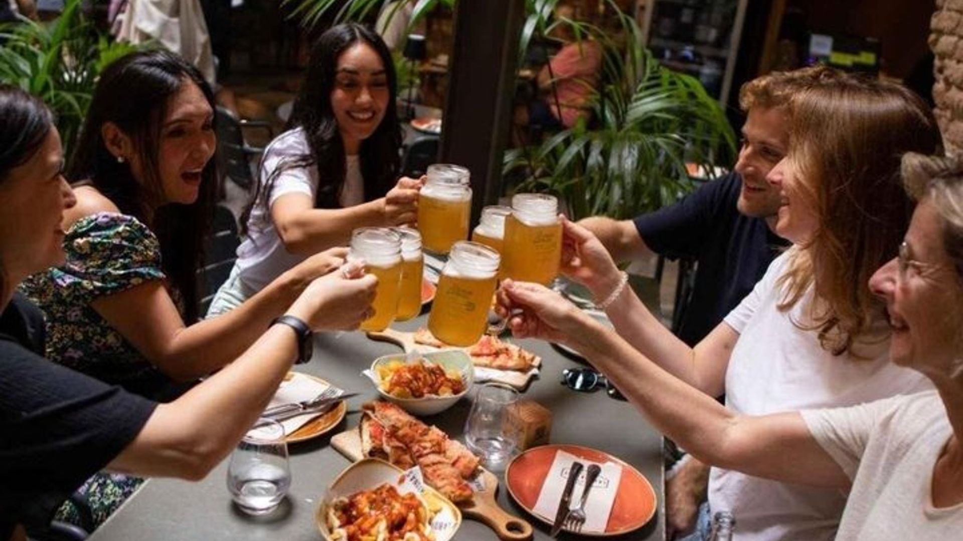 El Born and Gothic Quarter Local Food Tour with Tastings