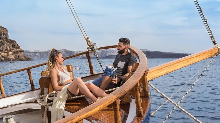Fira: Santorini Volcano and Hot Springs Half-Day Cruise Tour