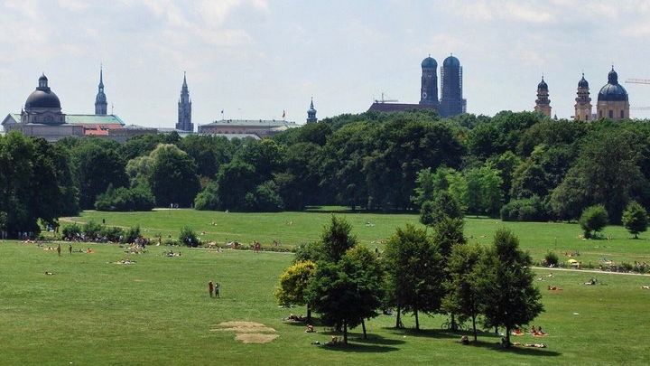 Munich City Highlights Guided Bike Tour With Beer Garden Visit