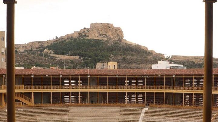 Private Guided Visit to the Alicante Bullring and Museum