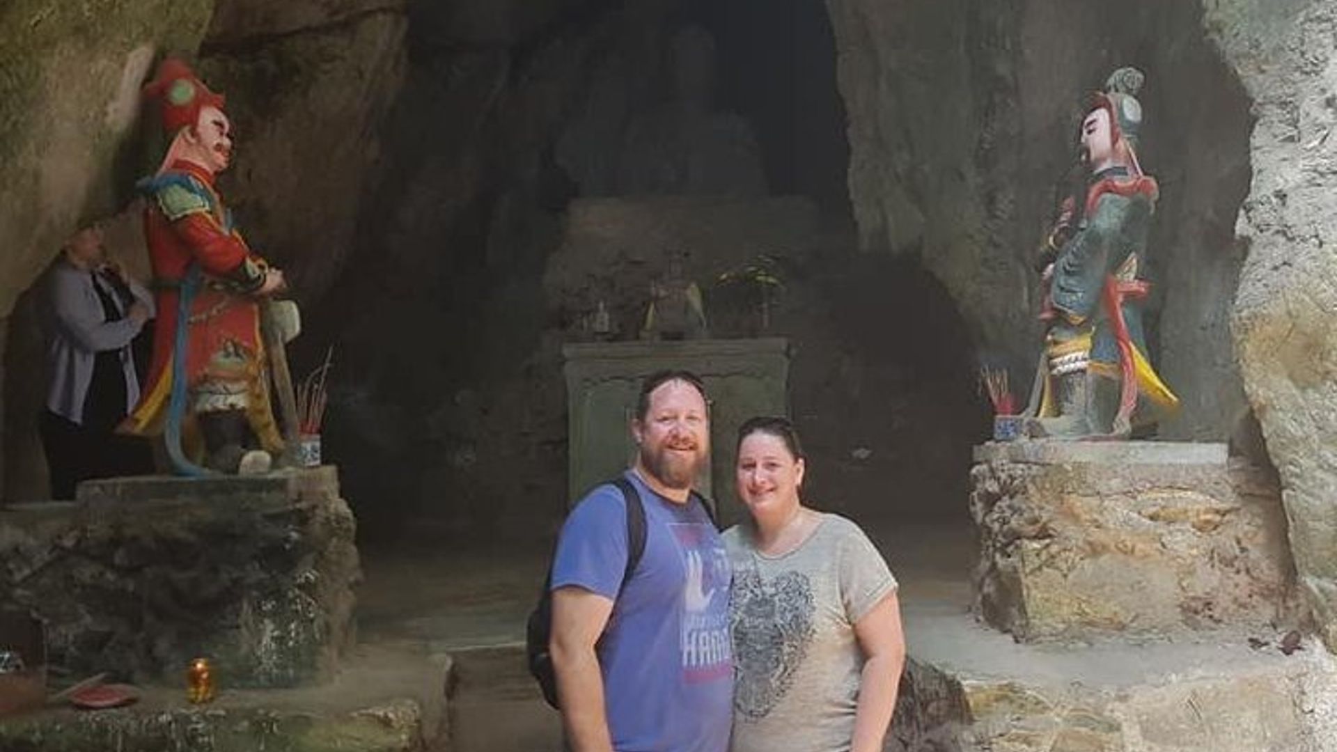 Private Tour MARBLE MOUNTAIN-Caves &HOI AN Ancient Town-BoatRide