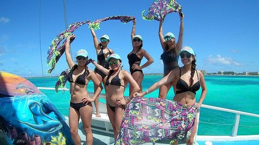 Aruba Snorkeling Catamaran Cruise with Open Bar