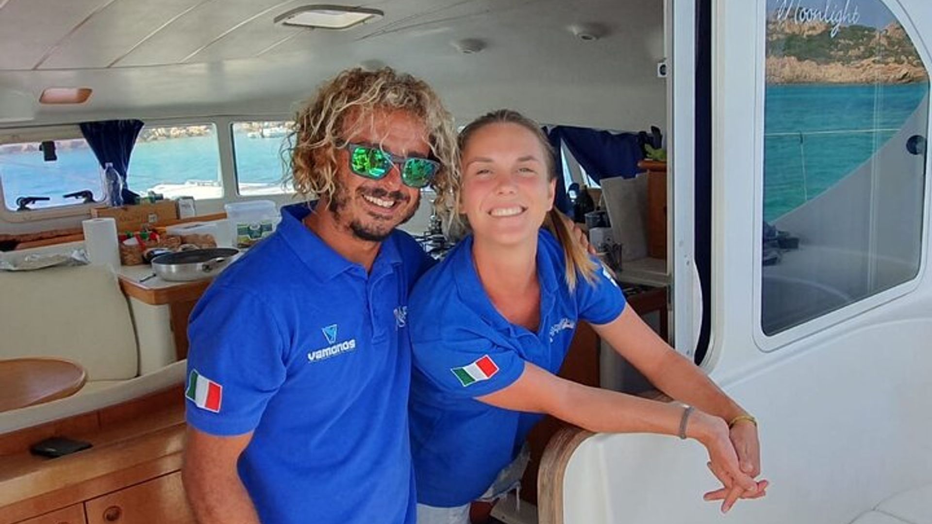 Um passeio de barco de dia inteiro, em grupo pequeno, pelas Ilhas Maddalena, com almoço.