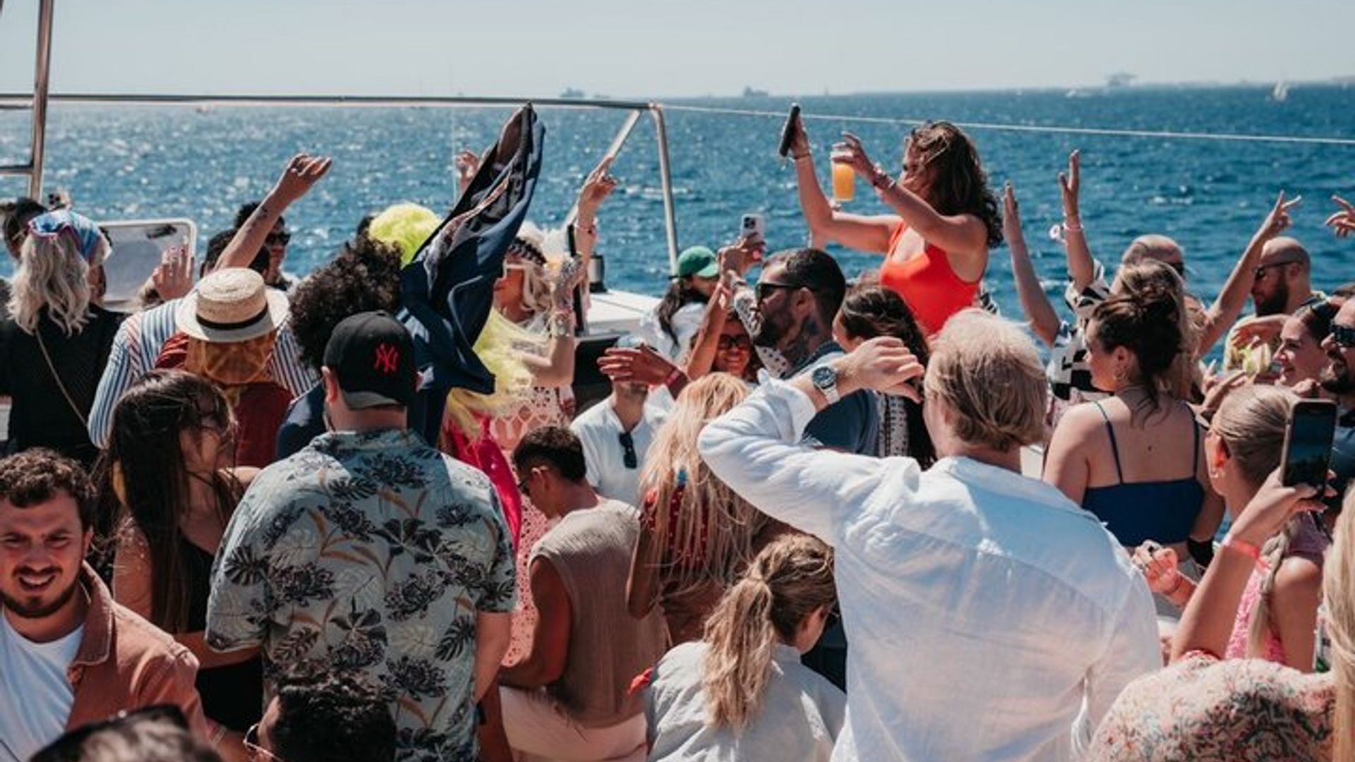 Barcelona Boat Party With Drinks And VIP Club Pass