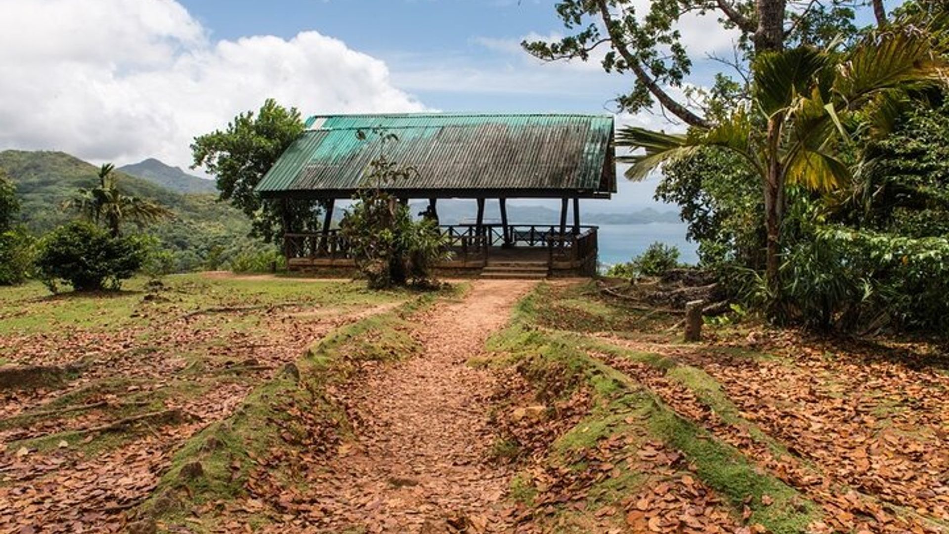 Private Mahe Island Half-Day Tour with Pick up