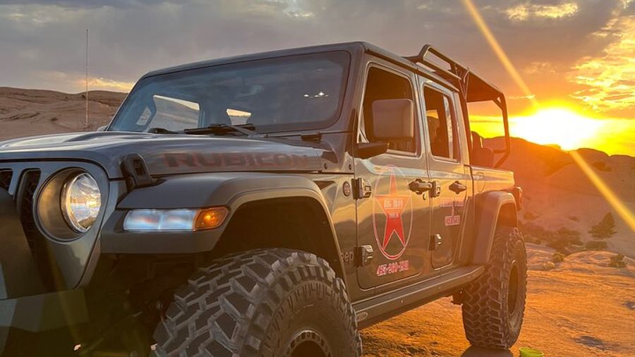 Private Off-Road Four-Wheel Drive Tour of Moab Desert