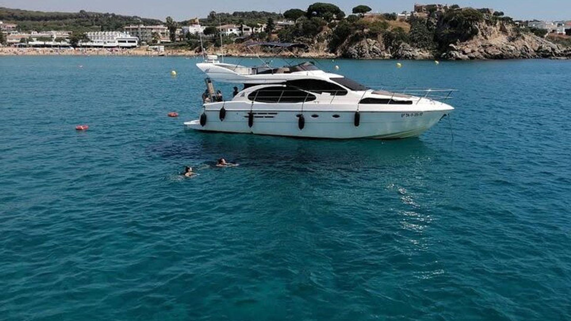Barcelona Private Sunset Yacht Cruise with Refreshments