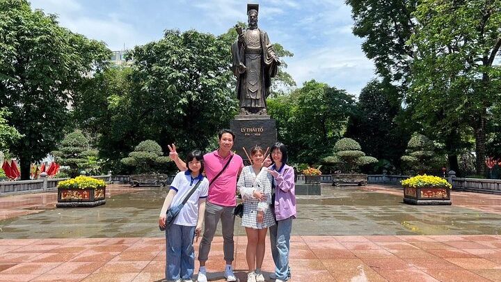 Hanoi Private Walking Tour With Student Guide