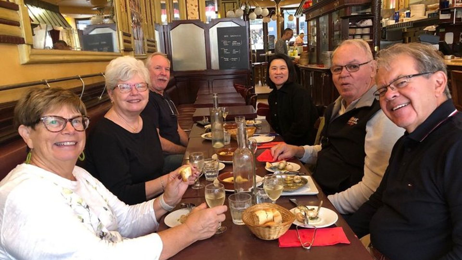 Quartier du Marais avec dégustation de vins et fromages à Paris
