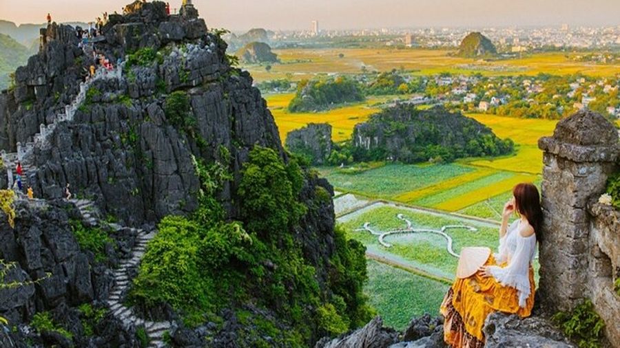 Ninh Binh Day Tour from Hanoi with Biking and Boat Trip