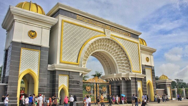Kuala Lumpur Grand Full Day Guided Tour with 25 Attractions (SIC)