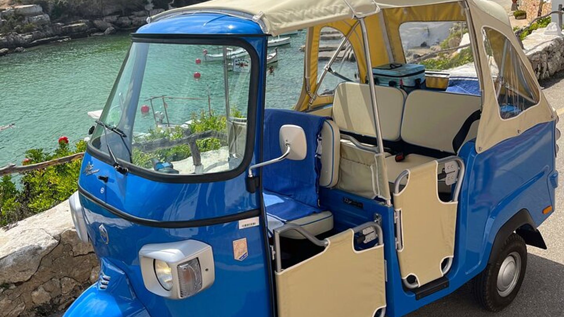 Private and Secret Tour in Ape Collector Vintage in Menorca