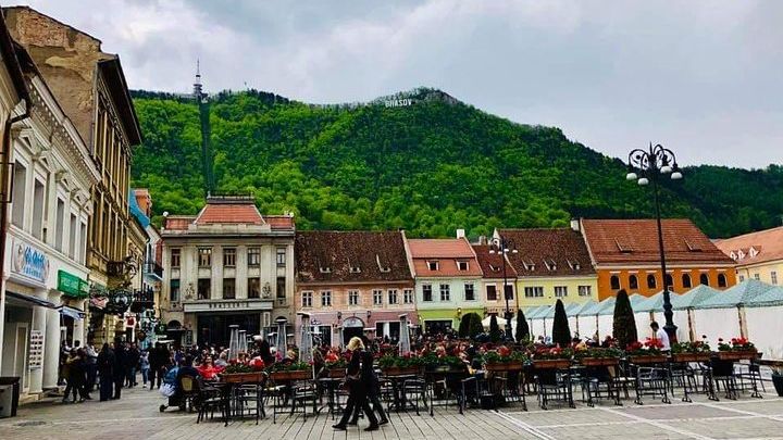 Sinaia and Brasov Day Tour from Bucharest