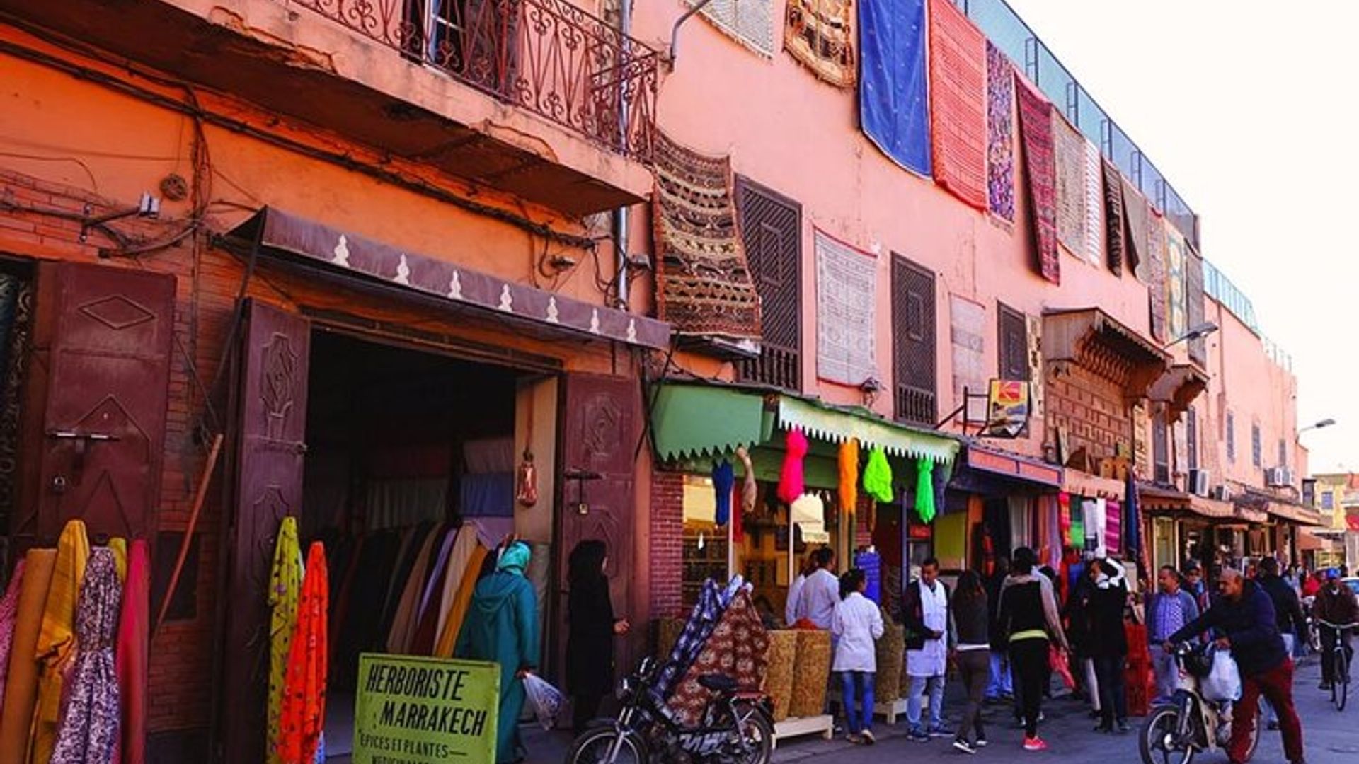 Marrakech Shopping Tour Carpet & Argan
