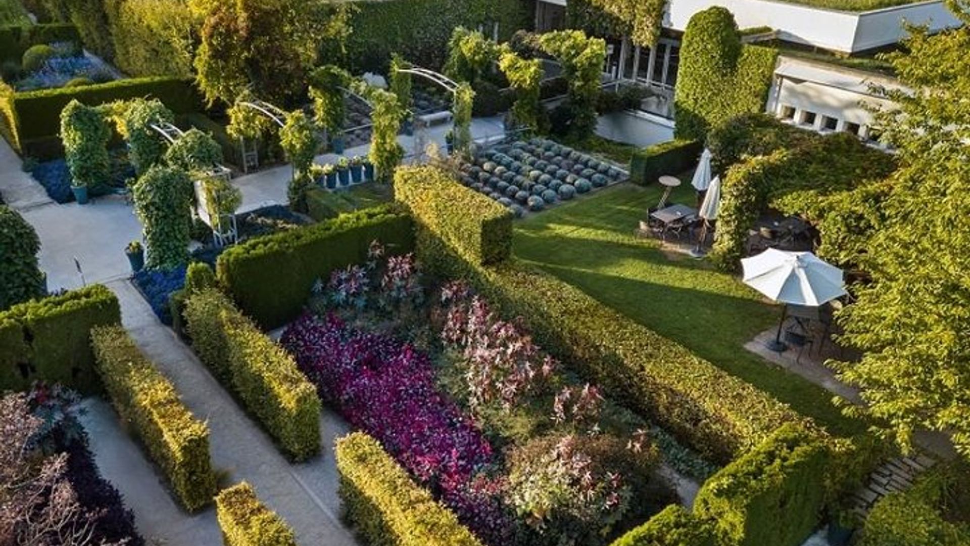 Rouen & Monet's Giverny Private Tour from Le Havre I Guide Option
