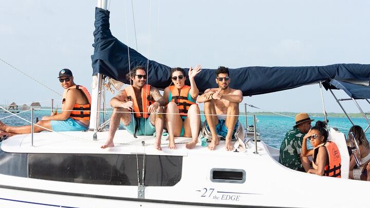 Small Group Boat Tour on the Seven Colors Lagoon in Bacalar