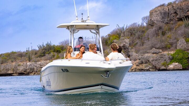 Private Luxury 28ft Boat Trip Coastline Trip Curacao