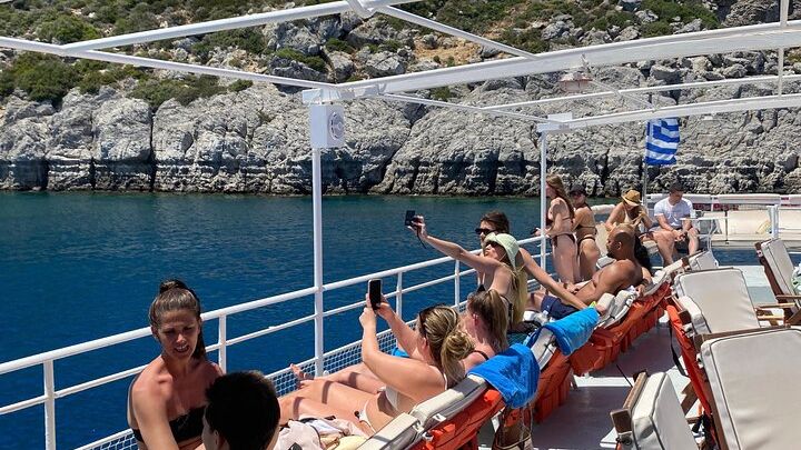 Rhodes Bay-to-Bay Swim Cruise