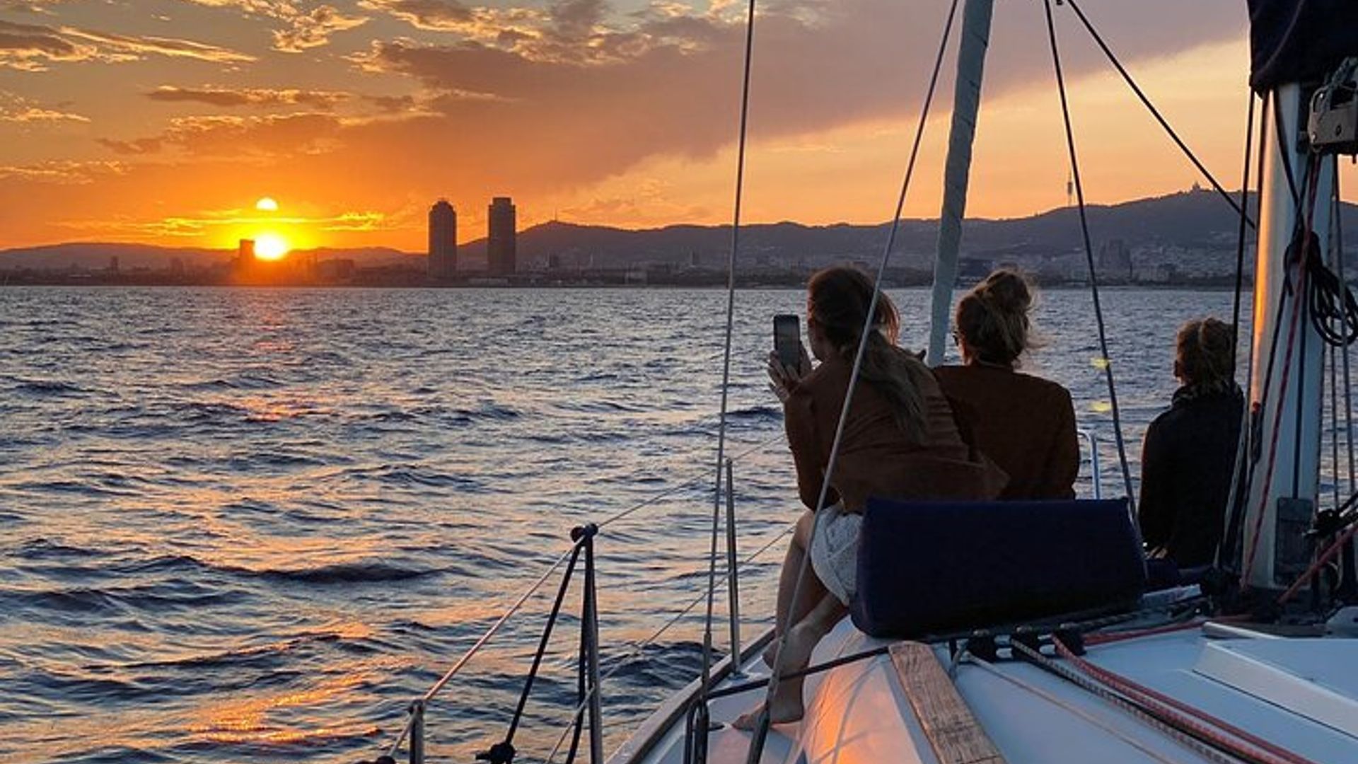 Barcelona Sunset Cruise With Cava Open Bar