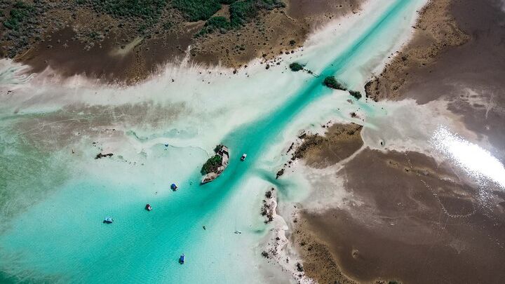 Tour of the La Laguna Seven colors in Bacalar