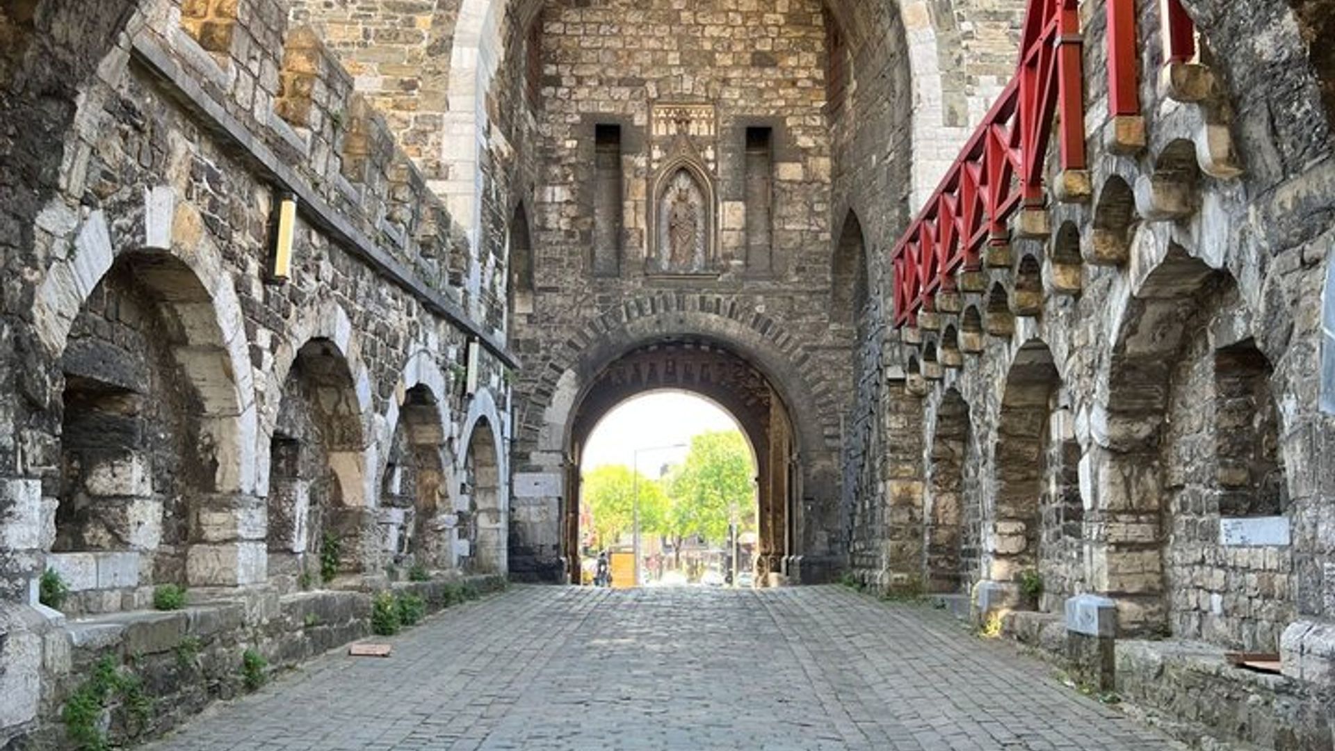 Aachen chasse au trésor & Highlights visite à pied autonome