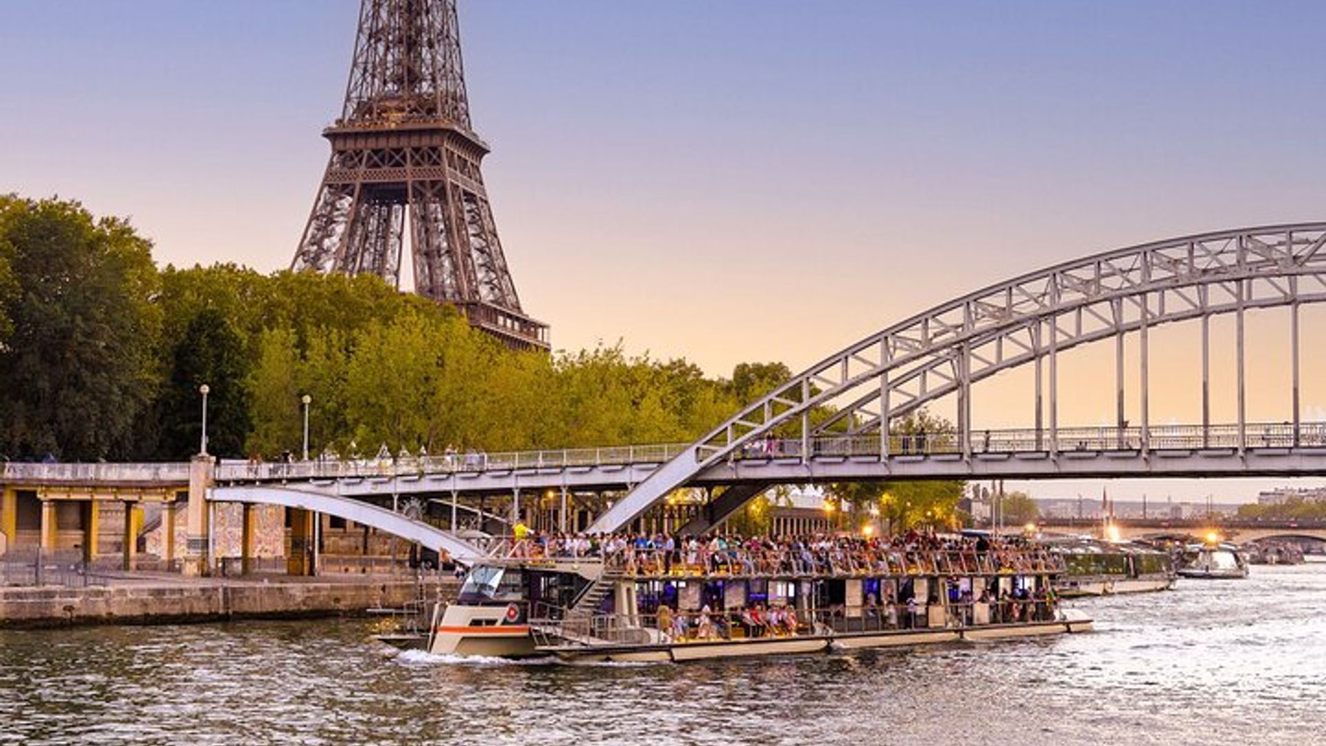 Paris Seine River Cruise with Flexible Start Time